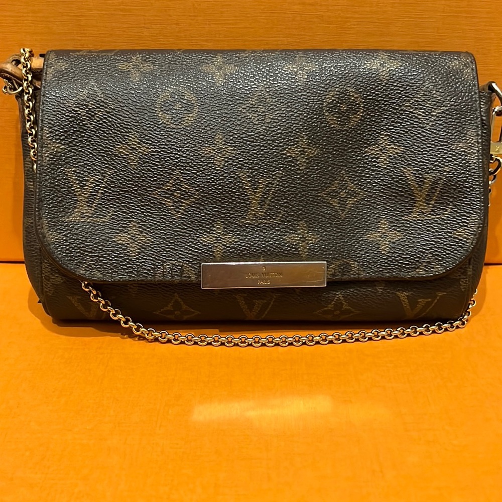 Louis Vuitton Favorite Mm Monogram Crossbody